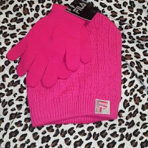 FILA Hood and Glove Set